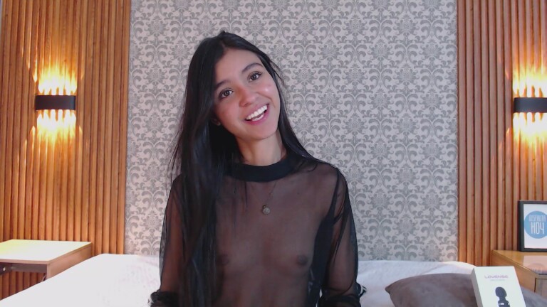 Charlotte_18's Streamate show and profile