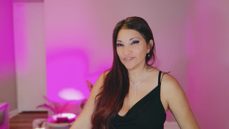 DivineLynn's Streamate show and profile