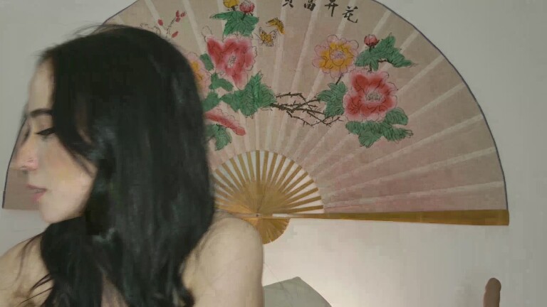 SweetSara33's Streamate show and profile