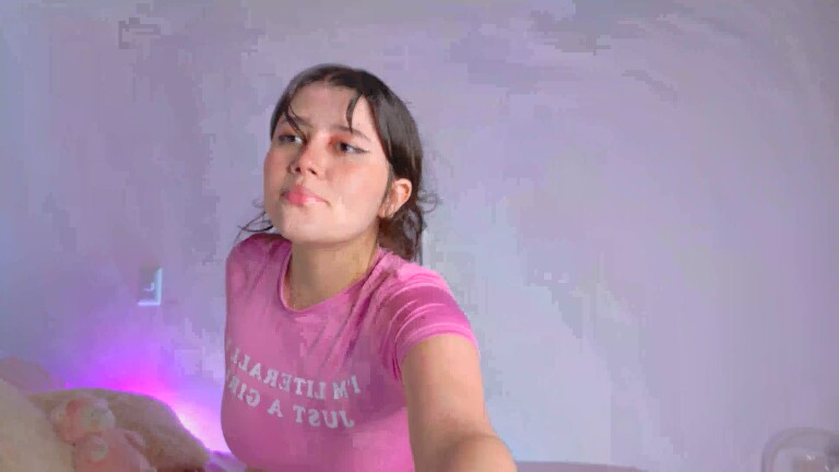 RosieFernandez's Streamate show and profile