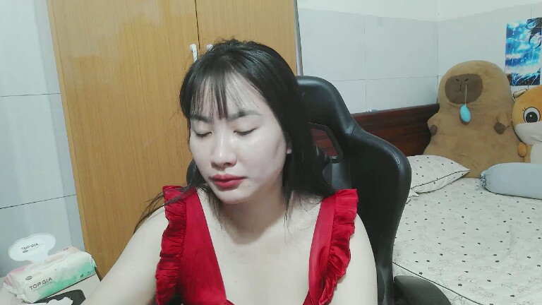 Lilybelle039's Streamate show and profile