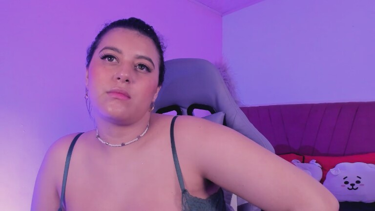 LorenaStevenss18's Streamate show and profile