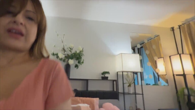 SandiSquirts's Streamate show and profile