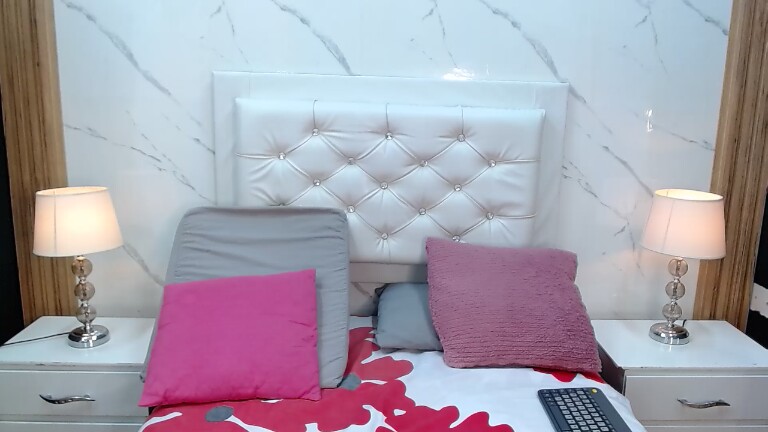 Mia_Thick's Streamate show and profile