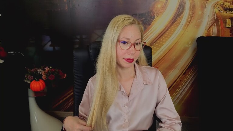 SofiaChastain's Streamate show and profile