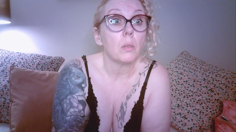 OrlaFox's Streamate show and profile