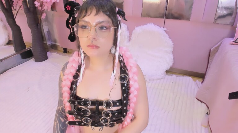 BizzyNoar19's Streamate show and profile