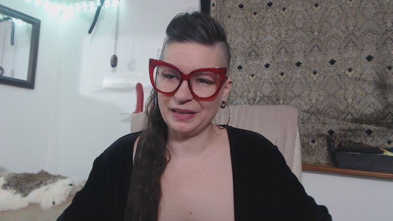 TheeLadyKatrina's Streamate show and profile