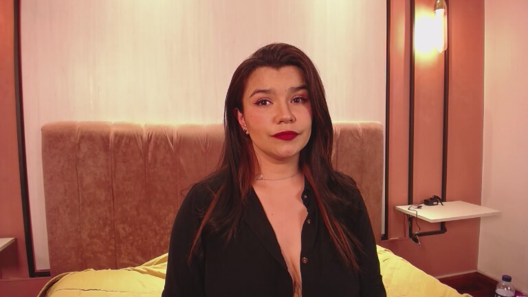 SaraGoddess26's Streamate show and profile